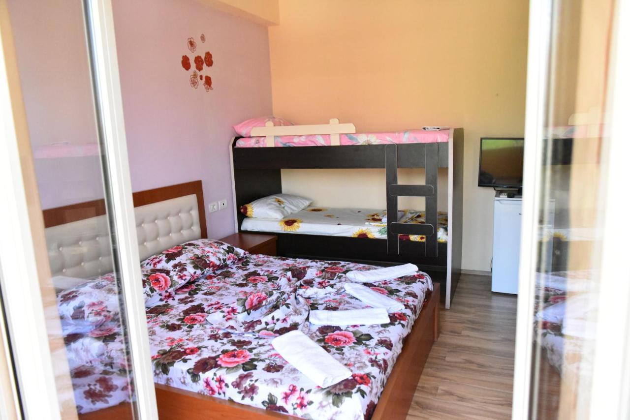 Hotel Kriti Max , Shengjin Shëngjin Dış mekan fotoğraf