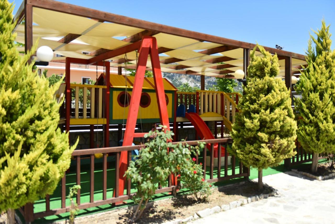 Hotel Kriti Max , Shengjin Shëngjin Dış mekan fotoğraf