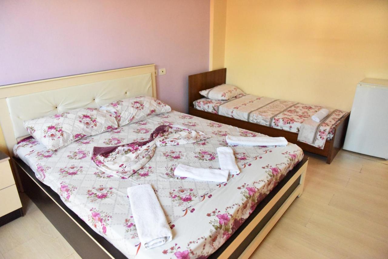 Hotel Kriti Max , Shengjin Shëngjin Dış mekan fotoğraf
