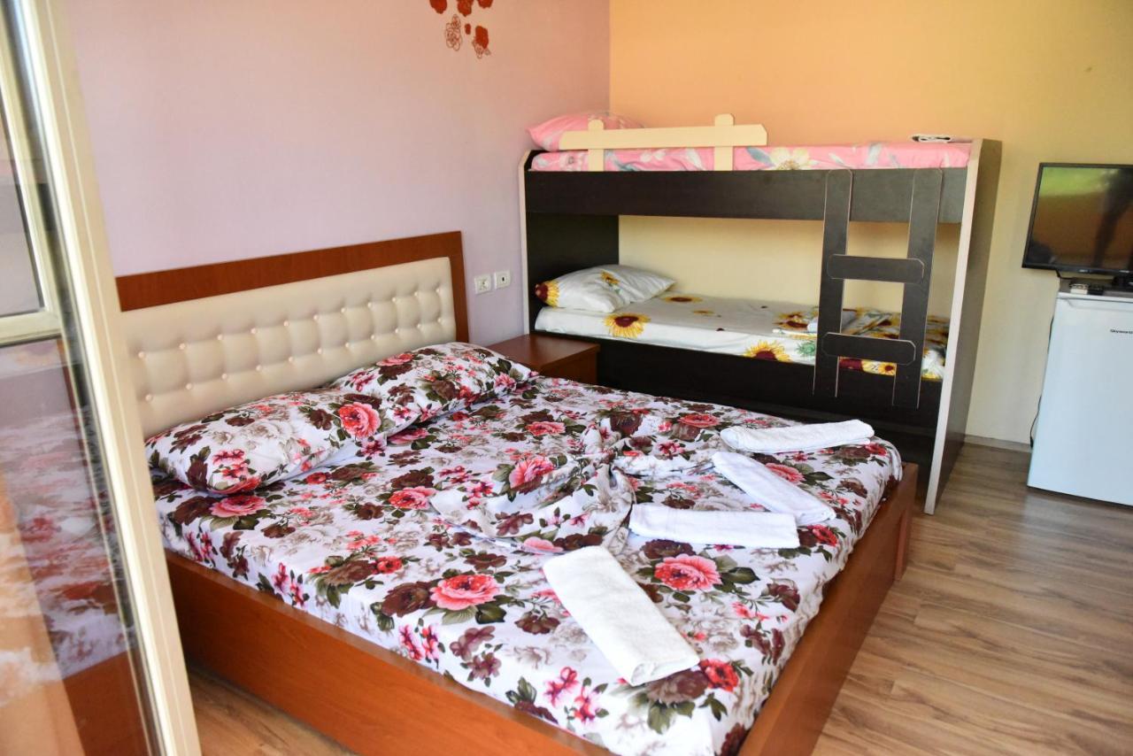 Hotel Kriti Max , Shengjin Shëngjin Dış mekan fotoğraf