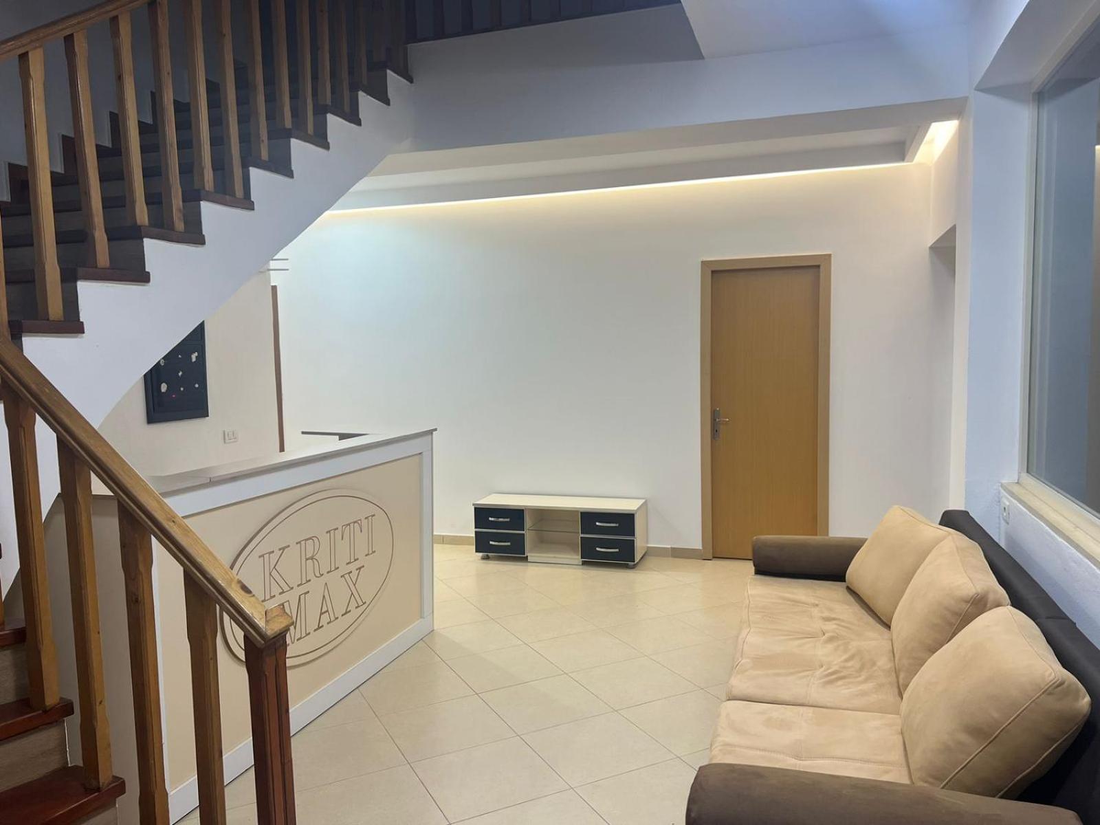 Hotel Kriti Max , Shengjin Shëngjin Dış mekan fotoğraf