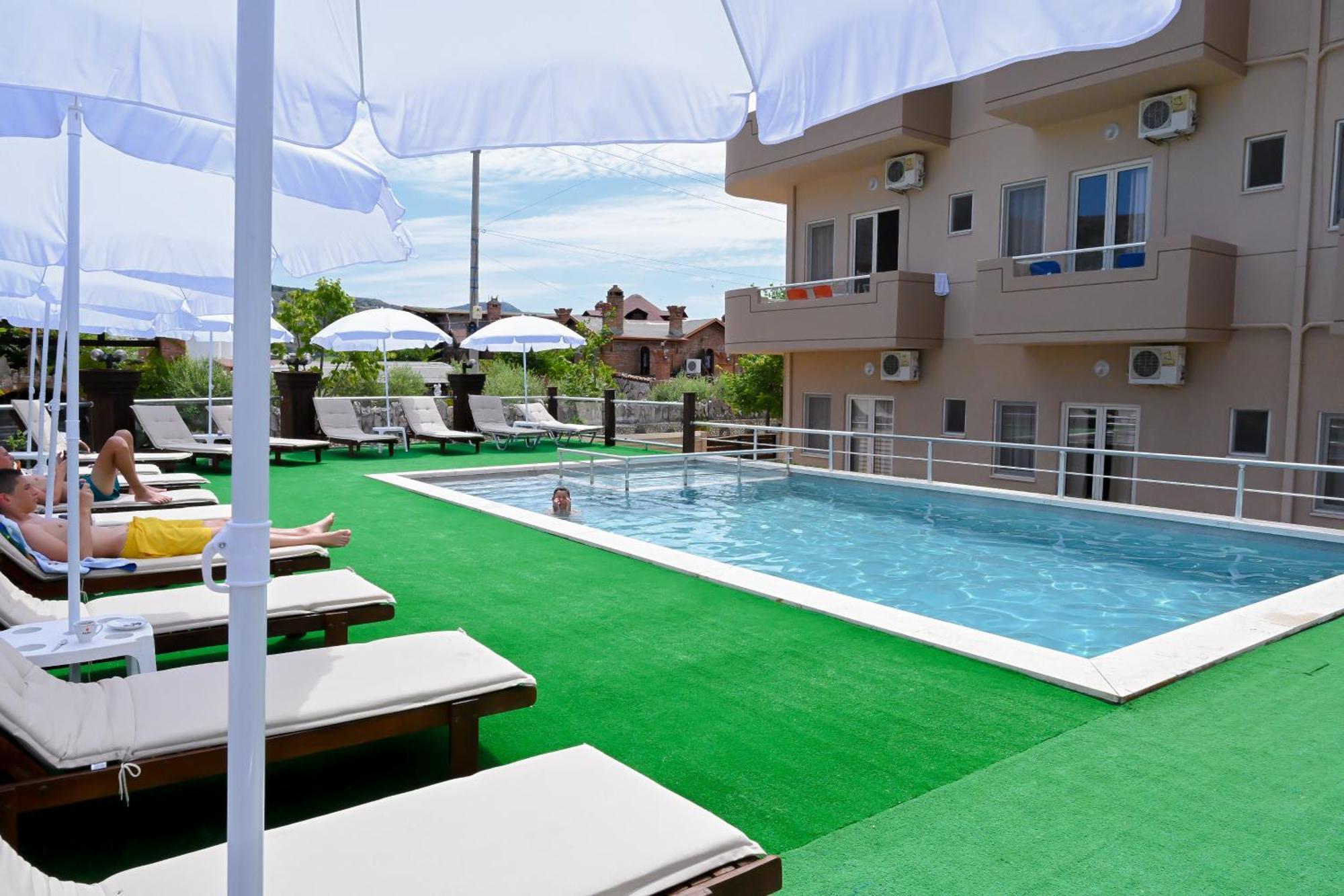 Hotel Kriti Max , Shengjin Shëngjin Dış mekan fotoğraf