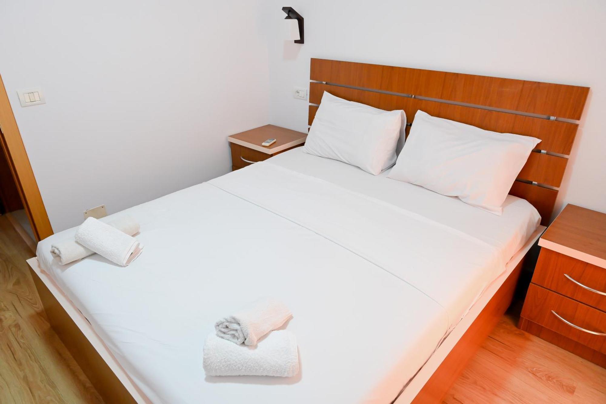 Hotel Kriti Max , Shengjin Shëngjin Dış mekan fotoğraf