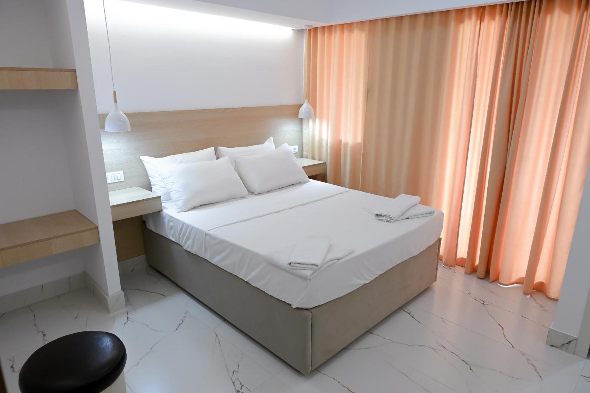 Hotel Kriti Max , Shengjin Shëngjin Dış mekan fotoğraf