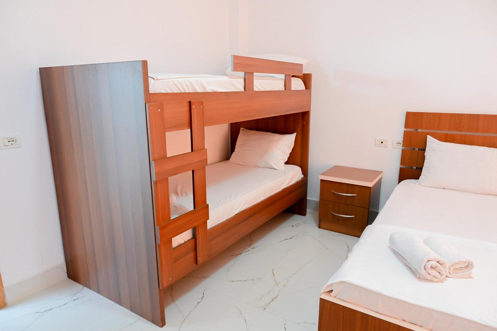 Hotel Kriti Max , Shengjin Shëngjin Dış mekan fotoğraf